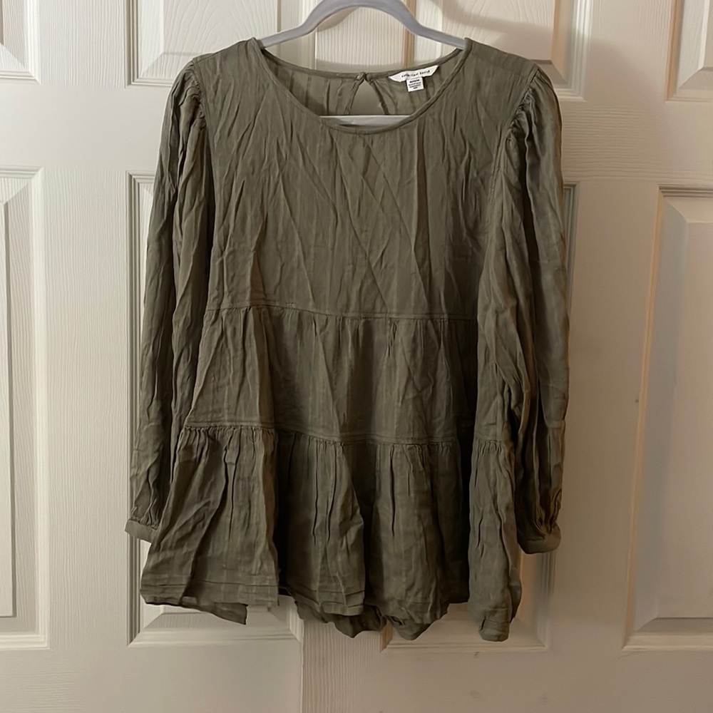 American Eagle Medium Long Sleeve